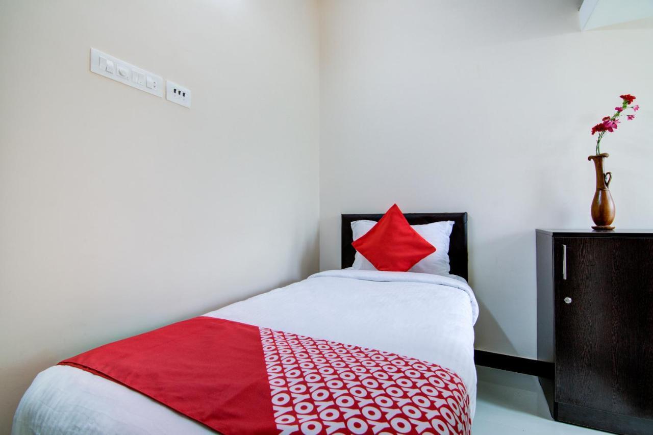 Oyo Flagship 24147 Royal Stay Singanallur ภายนอก รูปภาพ