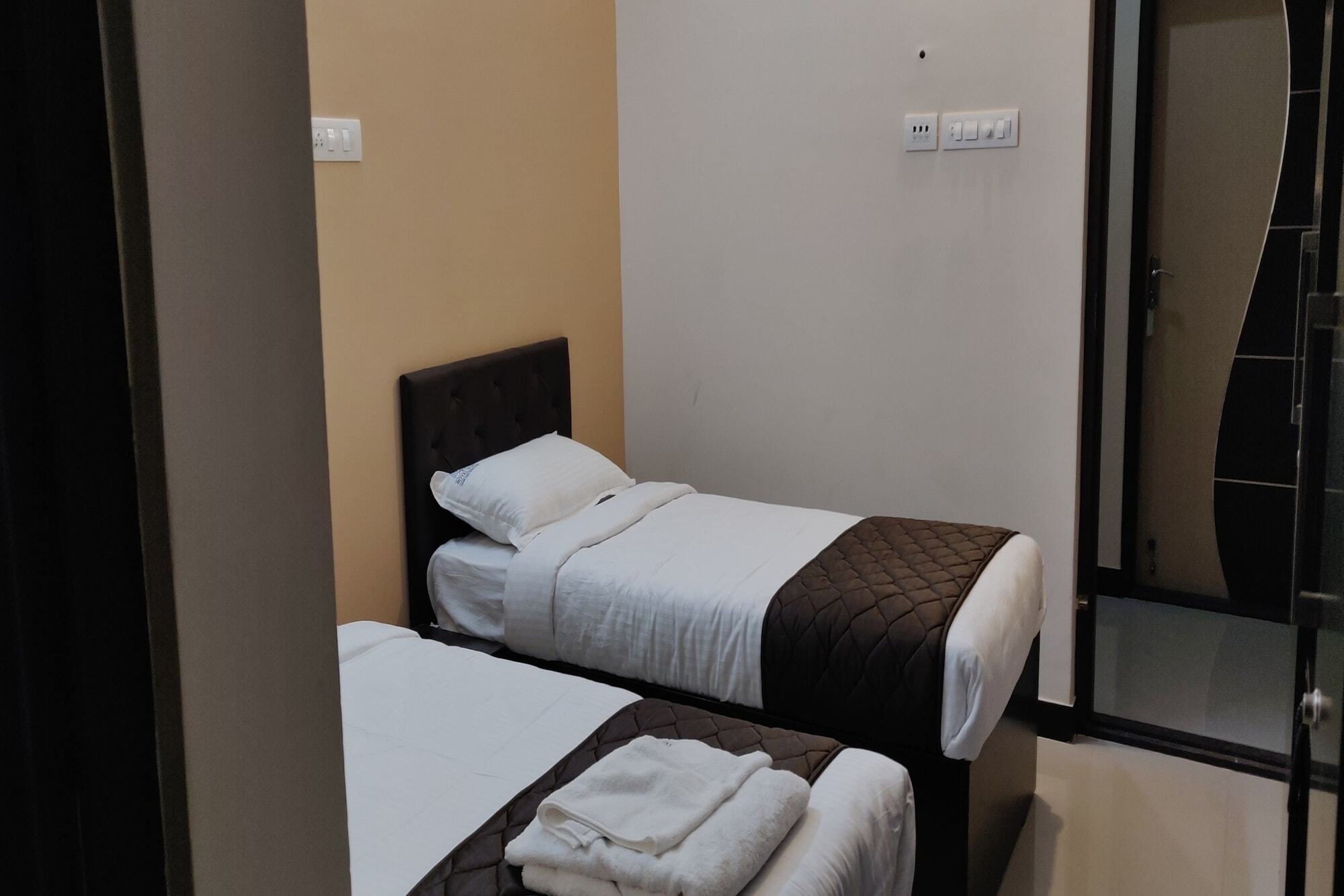 Oyo Flagship 24147 Royal Stay Singanallur ภายนอก รูปภาพ